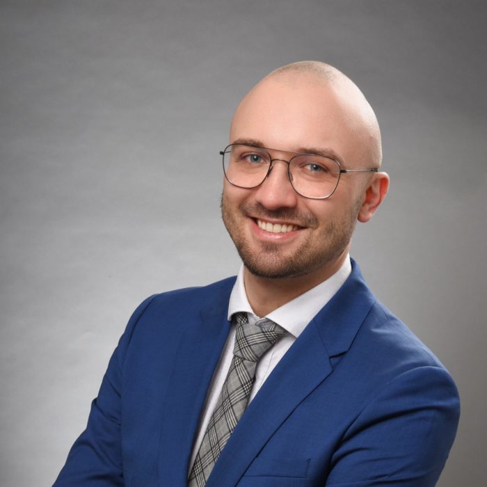 Herr Tobias Röhling